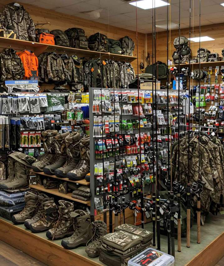 Various hunting and fishing items Ville-Marie